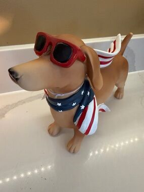 Patriotic Dachshund figurine